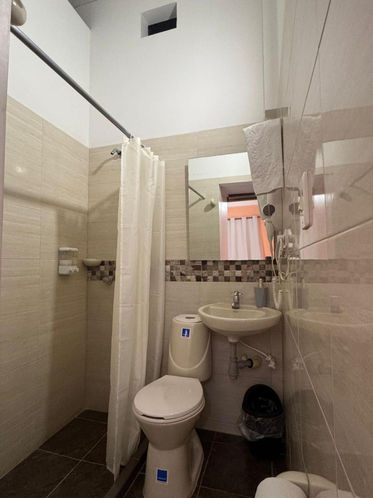 Casa De Pinos Hotel บูการามังกา ภายนอก รูปภาพ